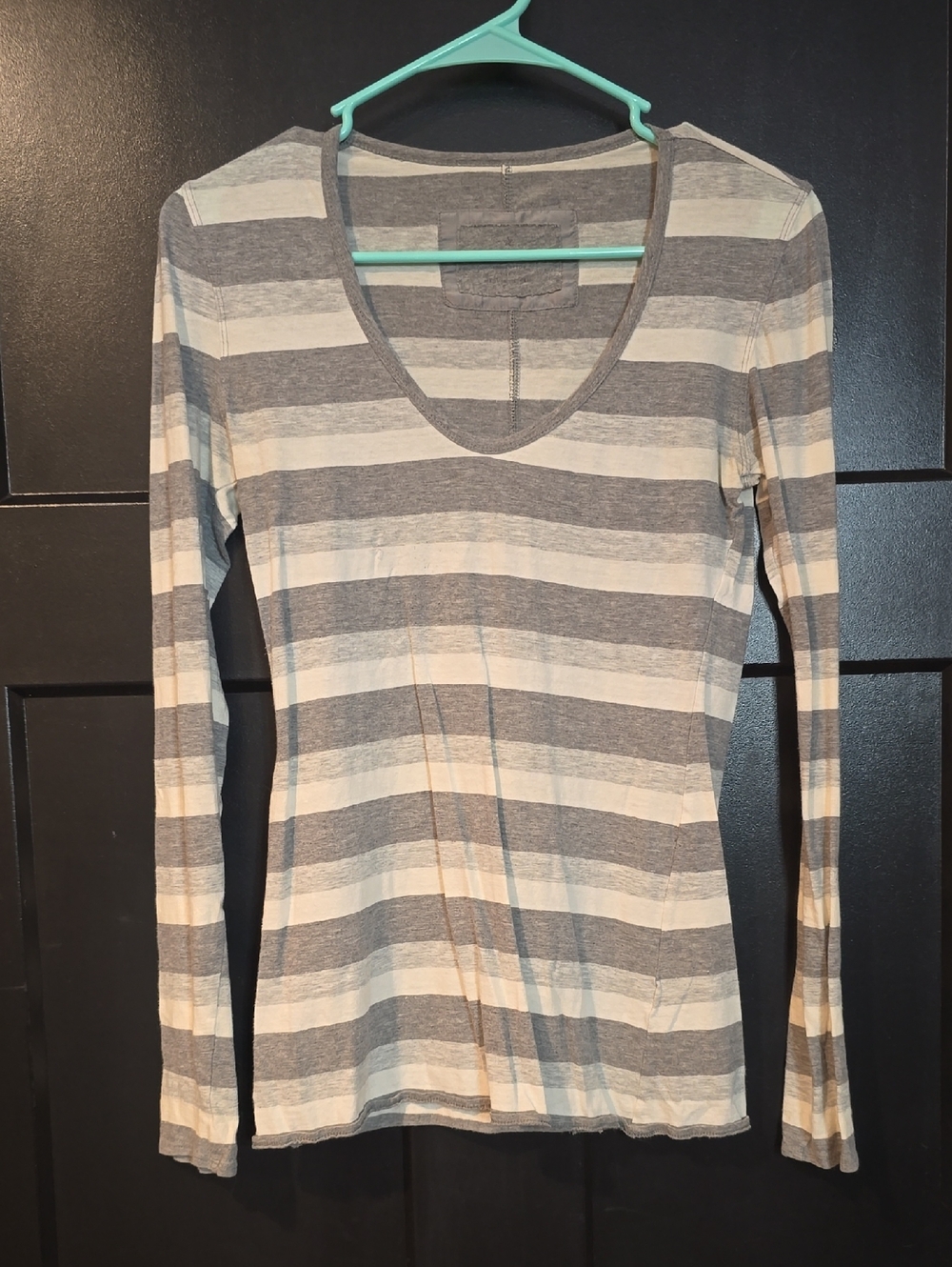 Banana Republic Gray & Cream Striped V-Neck Long Sleeve Top, xs